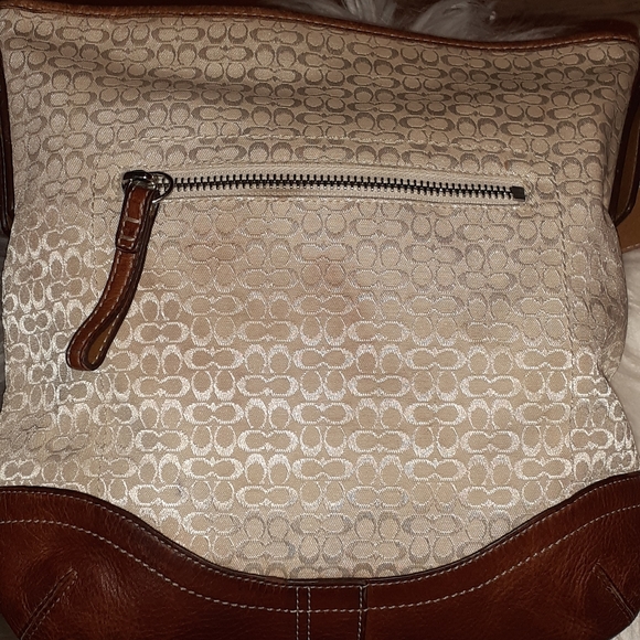 Coach - Picture 5 of 5